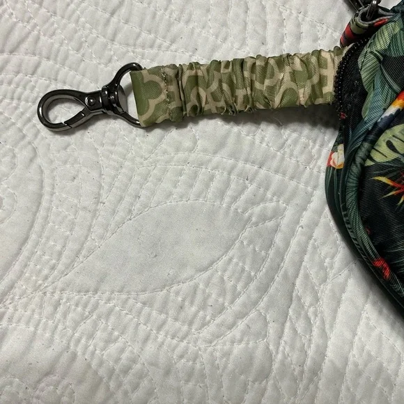 Carousel XL LUG Bag “Wildlife Black” - Picture 11 of 16